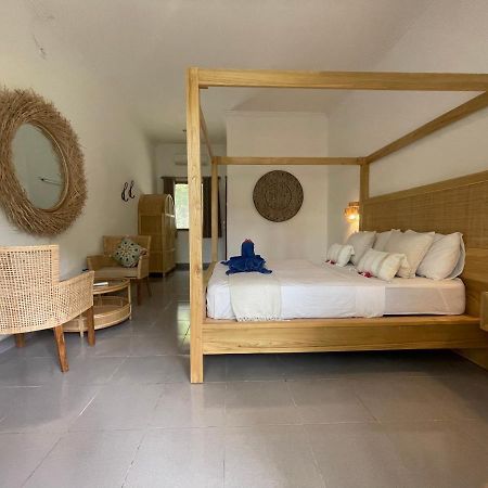 Blue Emocean Dive Resort Moyo Island Екстер'єр фото
